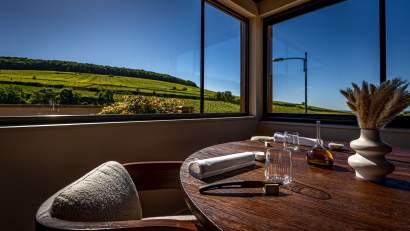 Le Charlemagne | Situation &amp; accès | Pernand-Vergelesses